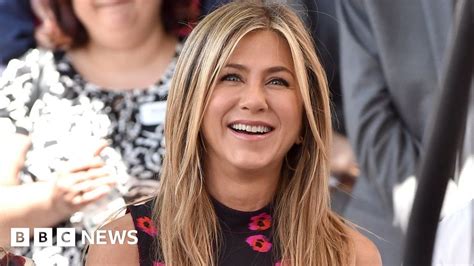 jennifer aniston is up for a friends reboot and 8 other things we didn t know
