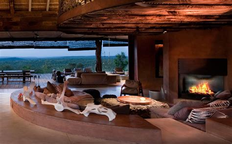 South African Villa With Cave Like Interiors And