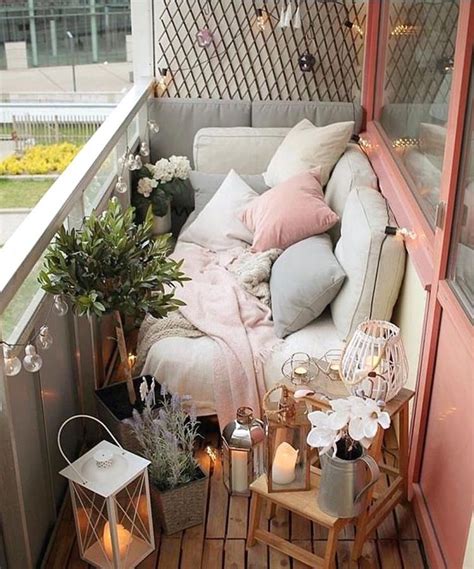 20 Adorable Apartment Balcony Decoration Ideas Page 17 Of 22 In 2020