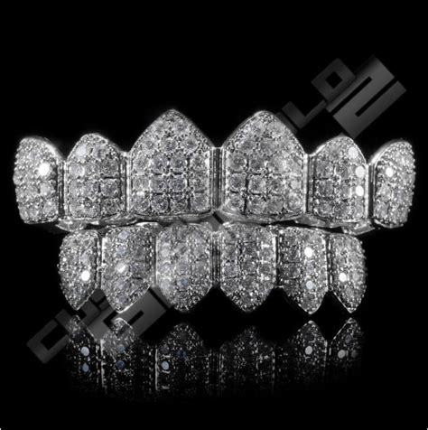 Gold is mesmerizing in its beauty and workability. What is the Difference Between Gray Gold and White Gold, Yellow Gold and Pink? | 'Monomousumi'