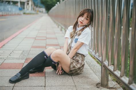 4k Asian Sitting Legs Knee Highs Uniform Schoolgirls Glance Hd Wallpaper Rare Gallery