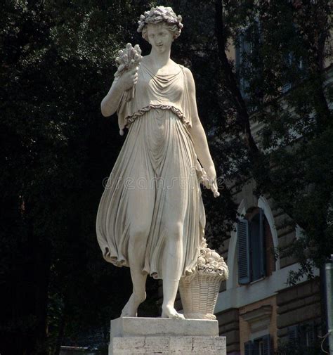 Roman Statue Female Statue In Roman Square Affiliate Statue