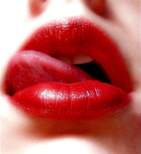 pin by larú leveroni chinchilla on labios lips beautiful lips juicy lips sweet lips