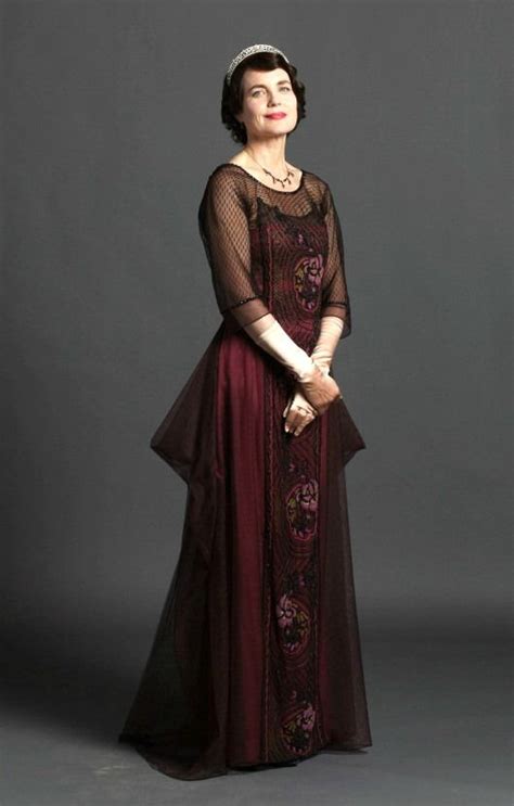 elizabeth mcgovern as lady cora crawley in downton abbey downton abbey dresses downton abbey