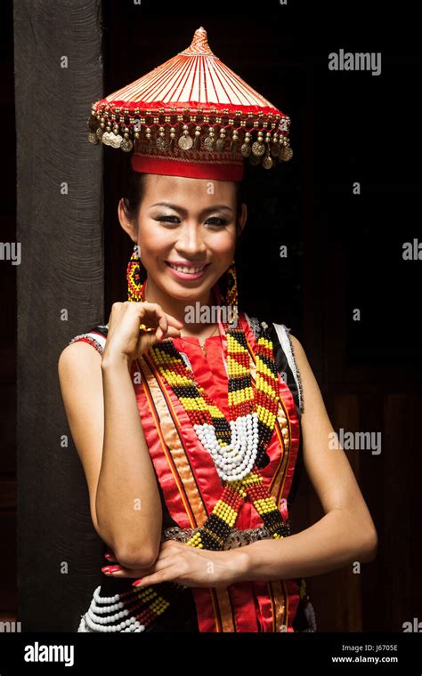 Traditional Costume Australia Hi Res Stock Photography And Images Alamy