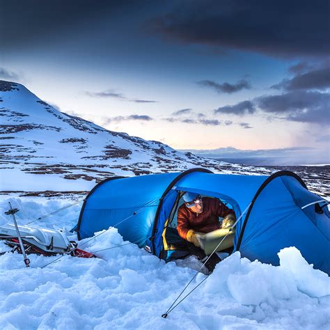 How To Set Up A Tent In The Snow Gray Hollices