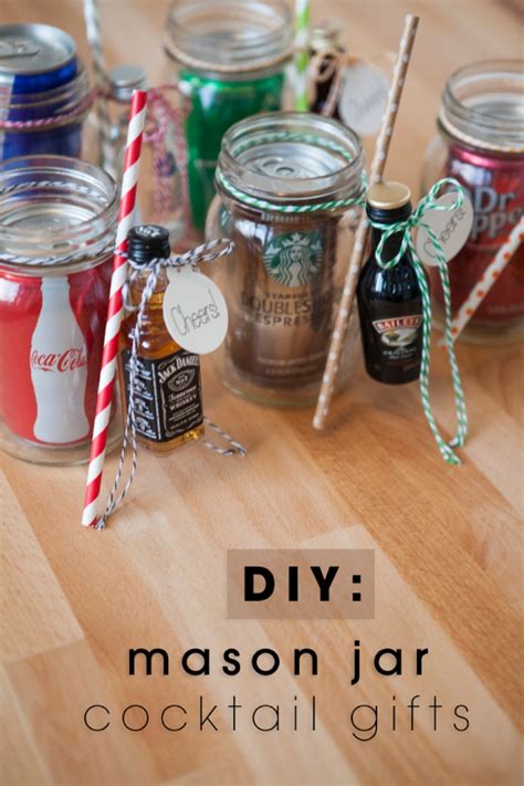 22 Adorable Diy Christmas Ts In A Mason Jar Better Living