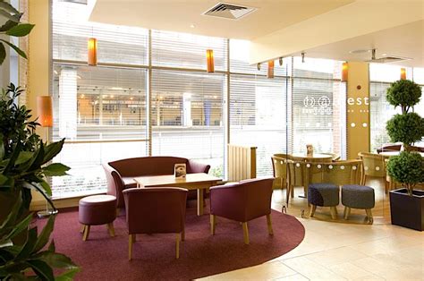 Также вы можете посмотреть 24 фотографии отеля premier inn reading central. Premier Meetings Reading Central