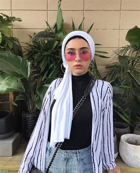 Hijab Stripe Button Down Yasmeena Modern Hijab Fashion Street Hijab Fashion Hijab Fashion