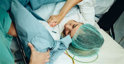 Mothers May Get Too Many Opioids After C Sections Huffpost