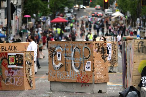seattle police protesters brace for violence as mayor orders chop cleared