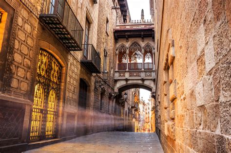 Old Town, Barcelona, Spain - Heroes Of Adventure