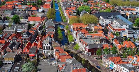 Maillot de football pour homme. Pays-Bas - Delft, la ville de Vermeer - Nature et Voyage