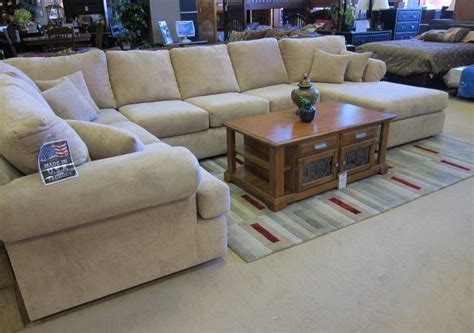 CLEARANCE! Huge 3pc MD Sectional - (LIFESTYLE FURNITURE ...