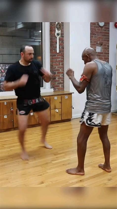 How To Catch Flying Knee In Muay Thai Training Martial Arts