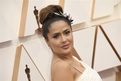 Salma Hayek Shared The Sexiest Nearly Naked Tbt Photo Brand Pulse