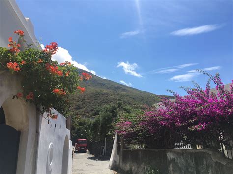 Apr 13, 2020 · stromboli is a longtime family dinner favorite. Stromboli Island: everything you need to know about the island