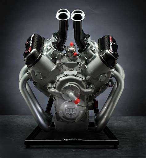 Motus Motorcycles Introduces Worlds First Direct Injected V4 Engine