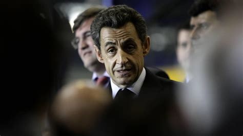 Nicolas sarkozy arriving in court to hear the verdict in his corruption trial. Nicolas Sarkozy s'est fait vacciner contre le Covid-19, selon L'Express