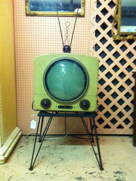 The Vault Of The Atomic Space Age Vintage Tv Vintage Radio Vintage