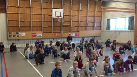 Innholdet er tilrettelagt for elever og lærere i grunnskolen og den videregående opplæringen. Havøysund skole - NRK