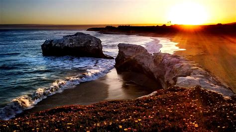 Nice Beautiful Scenery Morning Sunshine Sunrise Ocean Waves Rocks Hd