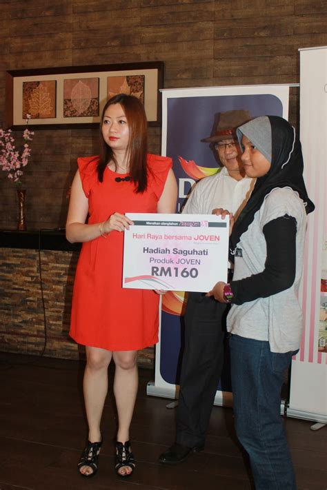 Hadiah pertama yang dia beri padaku. Majlis Penyampaian HAdiah Untuk Peraduan Fotile, Dulux dan ...