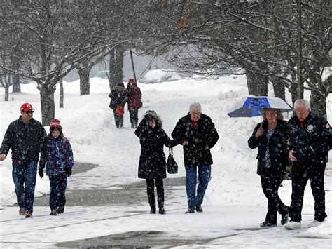 As March Begins Winter Keeps Tight Grip On Much Of Us Cbs News