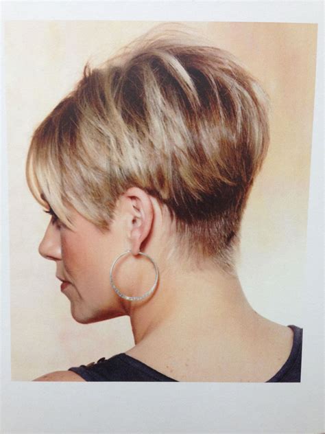 Convex graduation | Short wedge hairstyles, Hair cuts, Short hair cuts