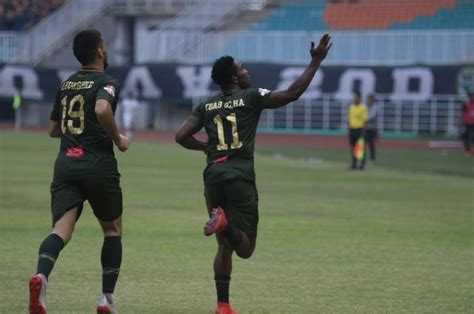 Pertandingan timnas u22 indonesia melawan tira persikabo akan disiarkan secara langsung di stasiun televisi indosiar mulai pukul 19.30 wib. Tira Persikabo Vs Semen Padang - Sikap RD soal Dahaga ...