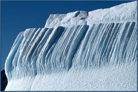 Einige Große Eisberge Sind Begehrte Fotomotive Foto And Bild North