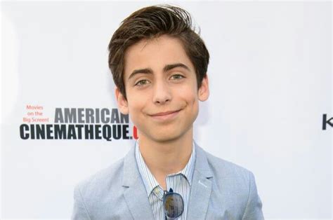 Aidan gallagher is always concerned about environmental and social issues. Pin de Brandy Coleman en Aidan Gallagher, for fans of The ...