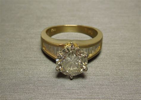 18K 3 carat Diamond Solitaire & Channel Baguette Engagement Ring