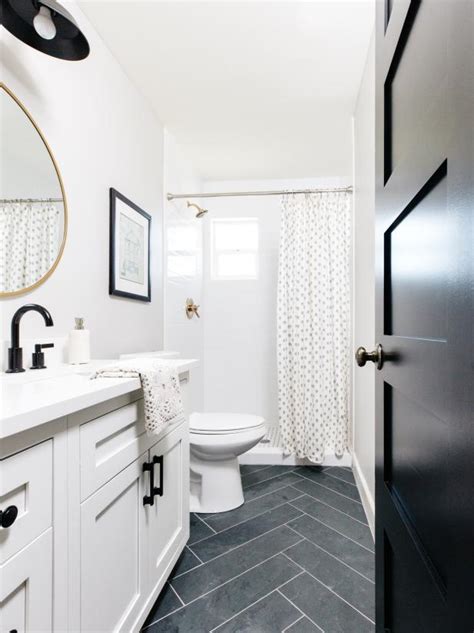 Transitional Bathrooms Pictures Ideas And Tips From Hgtv Hgtv