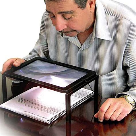 Foldable Hands Free Full Page Magnifier 3x Magnifying Glass With 4 Led