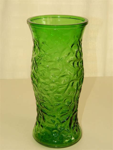 Vintage Hoosier Glass Green Textured 9 5 Tall Bouquet Textured 4 Flower Vase Green Holiday