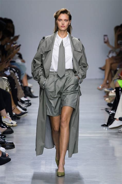 7 Standout Trends From The Milan Spring 2020 Runways Fashionista