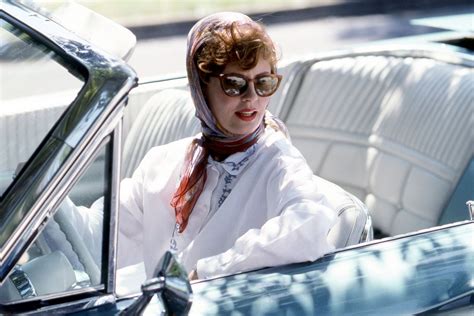 5 thelma and louise outfits we d totally wear now thelma louise susan sarandon thelma and