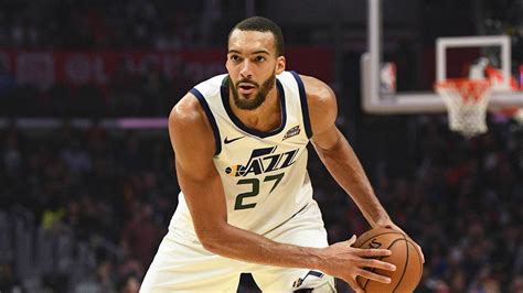 By the second half of his rookie season, ayton seemed to be learning more from film study — including of rudy gobert, clint capela. Coronavirus: Positiv getesteter NBA-Star Rudy Gobert ...