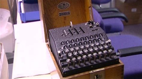 Queen Pays Tribute To Bletchley Park Enigma Code Breakers Bbc News