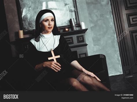 Imagen Y Foto Sexy Nun Prays Prueba Gratis Bigstock