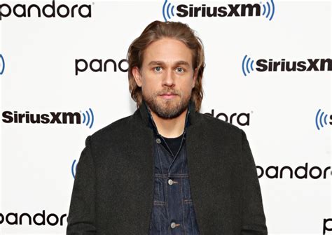 Cómo Reaccionó El Amor De Toda La Vida De Charlie Hunnam Morgana