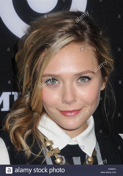 Elizabeth, mit dem spitznamen lizzie, begann in sehr jungen jahren mit auftritten bei ihren schwestern zu spielen' filme. Elizabeth Olsen. Aufstrebende Schauspielerin Elizabeth ...