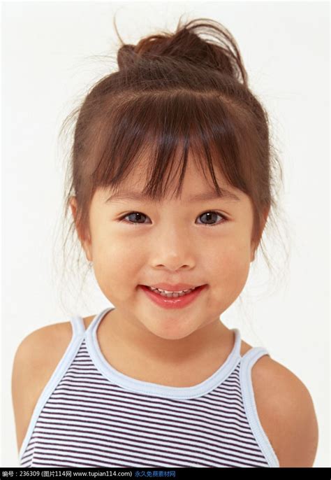 大眼睛微笑的可爱小女孩高清图片 儿童 婴儿 图片114