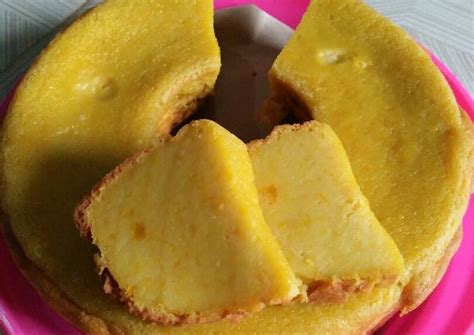 Masaknya mudah, cari bahannya juga. Resep Bolu kojo labu kuning oleh Ria Rumiati - Cookpad