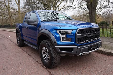 New Ford F 150 Raptor Super Truck Arrives In The Uk Video