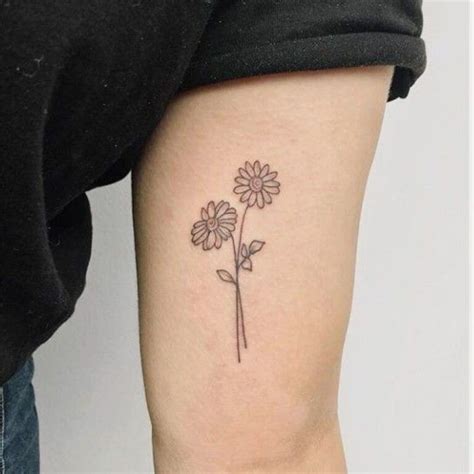 140 Beautiful Daisy Tattoo Designs With Meanings 2022