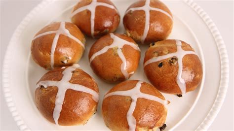 1 source for hot moms, cougars, grannies, gilf, milfs and more. Laura Vitale Easter Bread : Hot Cross Buns Recipe Laura Vitale Laura In The Kitchen Episode 555 ...