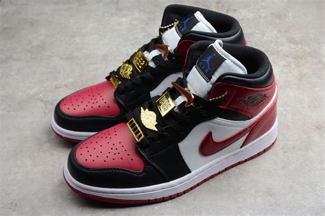 Check out our nike jordan shoes selection for the very best in unique or custom, handmade pieces well you're in luck, because here they come. 2020 New Nike Air Jordan 1 Mid SE Fearless Black Red Rouge ...