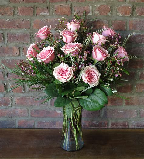 dozen pink roses georgewood florist